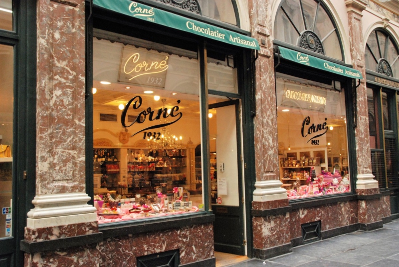 chocolaterie-BERRE LES ALPES-min_chocolate_chocolaterie_shop_luxury_chic_gallery_brussels_belgium-558146